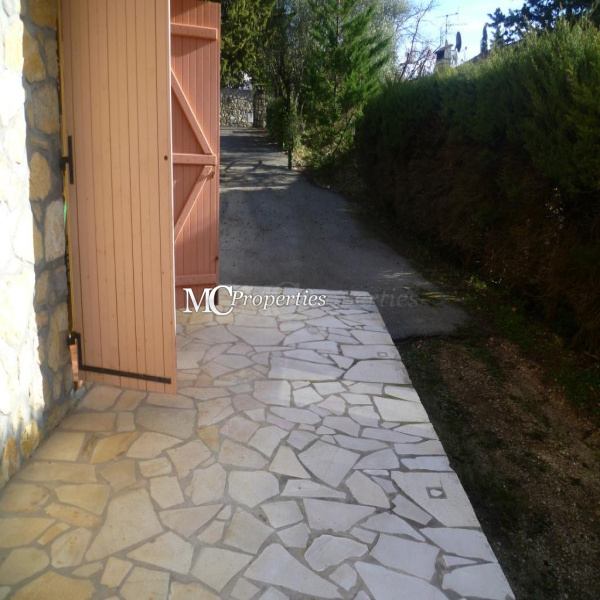 Offres de location Rez de jardin Spéracèdes 06530